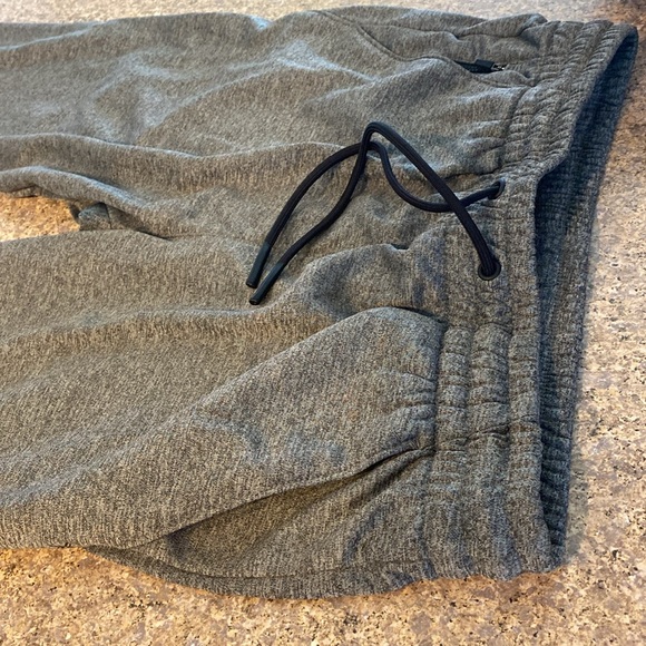Xersion Gray Joggers Sweatpants Medium - Picture 3 of 15